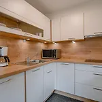 Haus Crystal