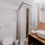 Haus Crystal
